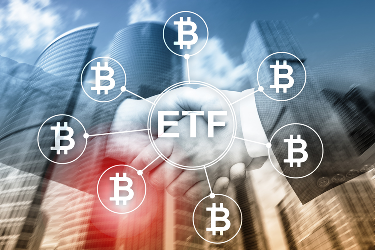 Bitcoin ETF eller Bitcoin via exchange: Vad ska jag köpa?